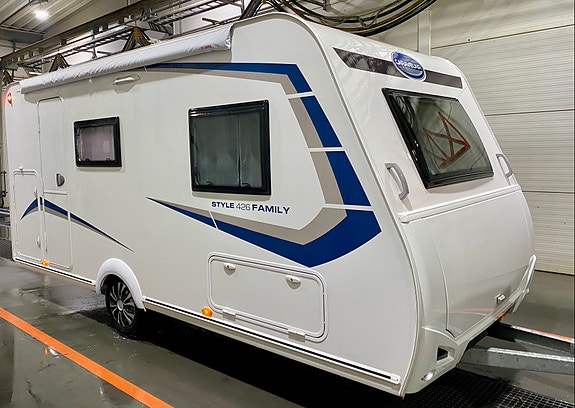 Caravelair Alba Style 426 Family | Gulvvarme | Dusjmulighet | Ny markise | Solcelleanlegg 5 of 30