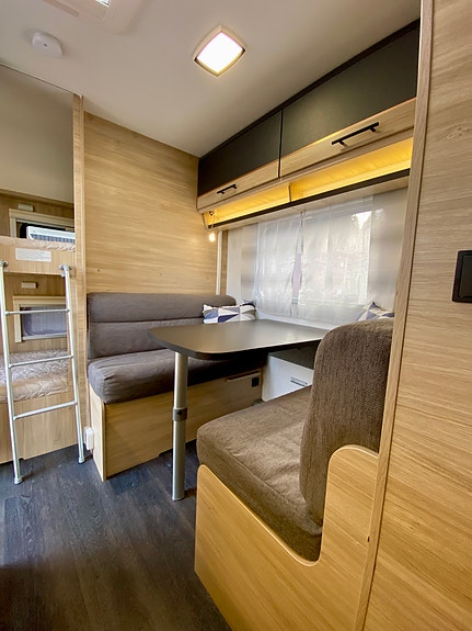 Caravelair Alba Style 426 Family | Gulvvarme | Dusjmulighet | Ny markise | Solcelleanlegg 17 of 30