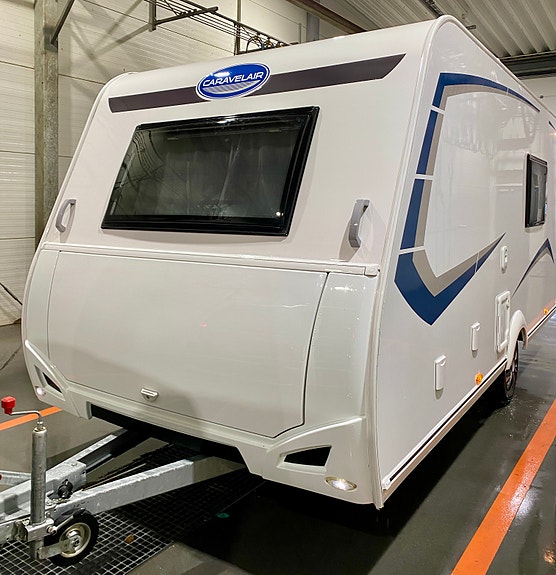 Caravelair Alba Style 426 Family | Gulvvarme | Dusjmulighet | Ny markise | Solcelleanlegg 2 of 30