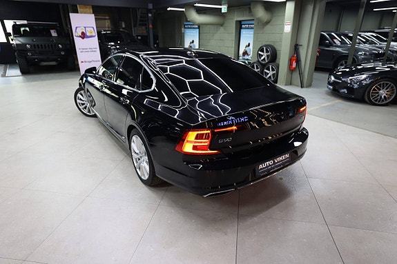 Volvo S90 15 of 30