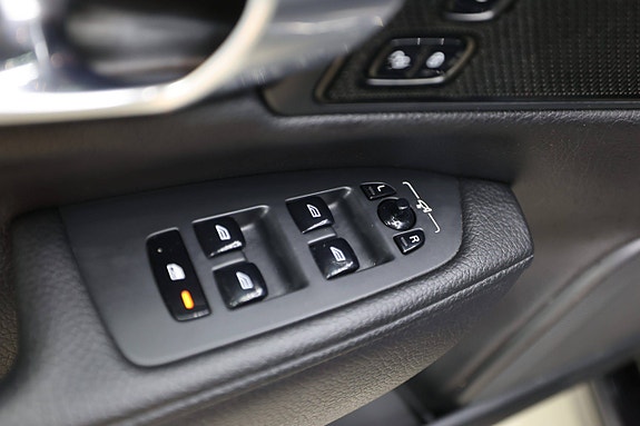 Volvo S90 25 of 30