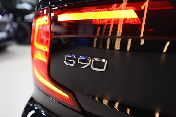 Volvo S90 22 of 30