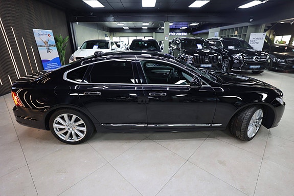 Volvo S90 18 of 30