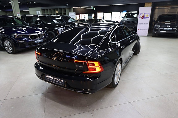 Volvo S90 17 of 30