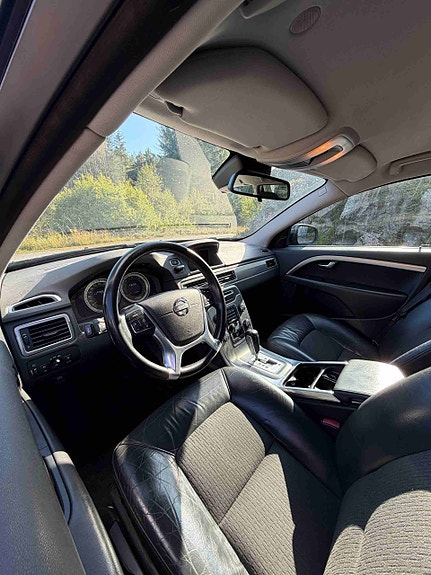 Volvo V70 8 of 12