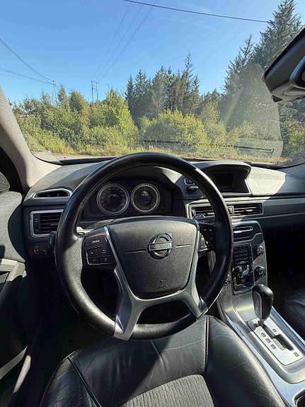 Volvo V70 9 of 12