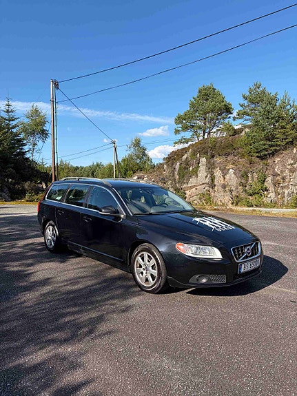 Volvo V70 6 of 12
