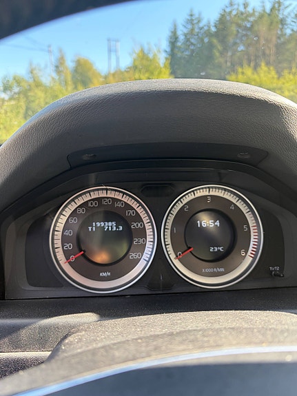 Volvo V70 10 of 12