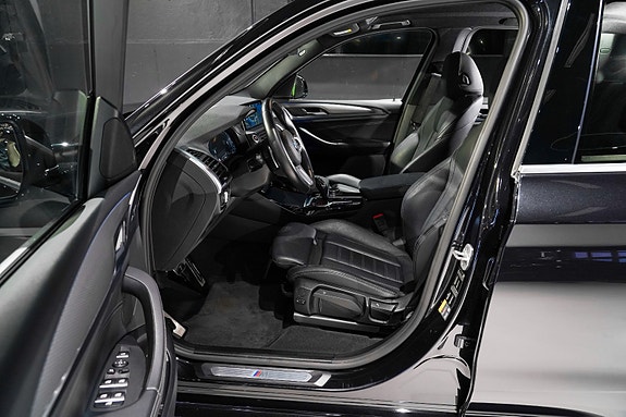 BMW X3 21 of 30