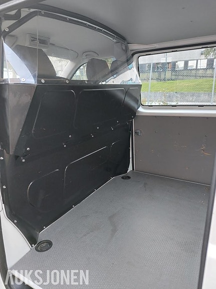 Volkswagen Transporter 15 of 27