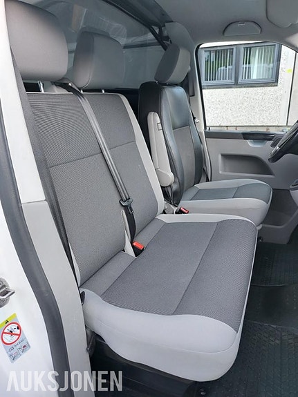 Volkswagen Transporter 13 of 27