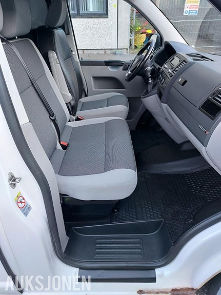 Volkswagen Transporter 11 of 27