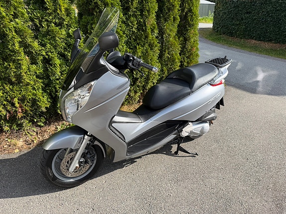 Honda 125 Silver Wing 14 of 22