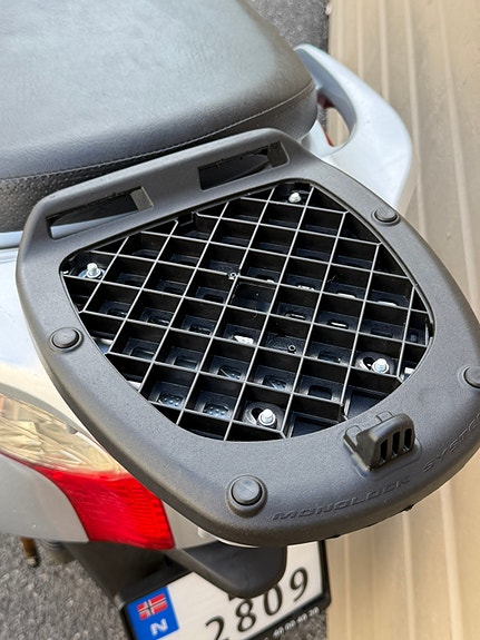 Honda 125 Silver Wing 6 of 22