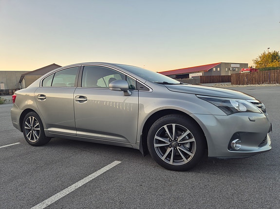 Toyota Avensis 6 of 29