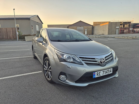 Toyota Avensis 4 of 29