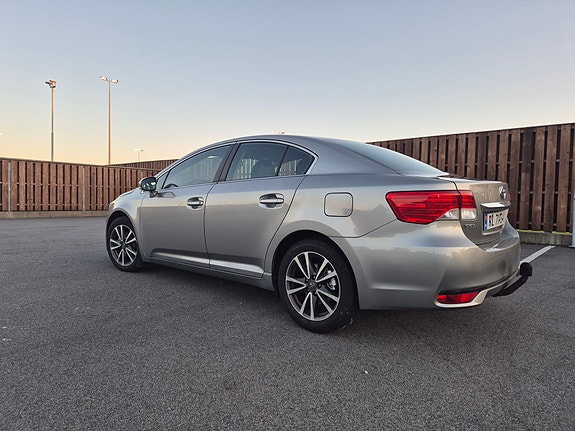Toyota Avensis 12 of 29