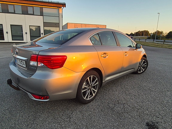 Toyota Avensis 14 of 29