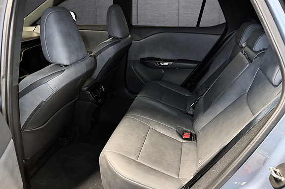 Lexus RZ450e 12 of 24