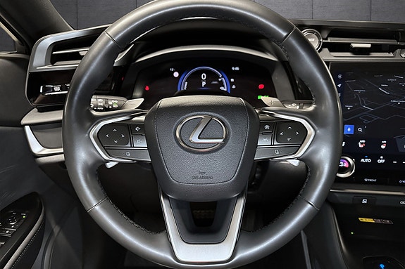 Lexus RZ450e 14 of 24