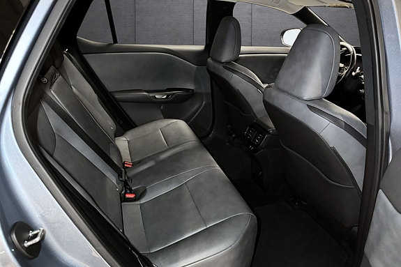 Lexus RZ450e 13 of 24