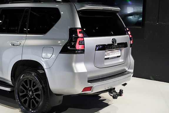 Toyota Land Cruiser 7 of 30
