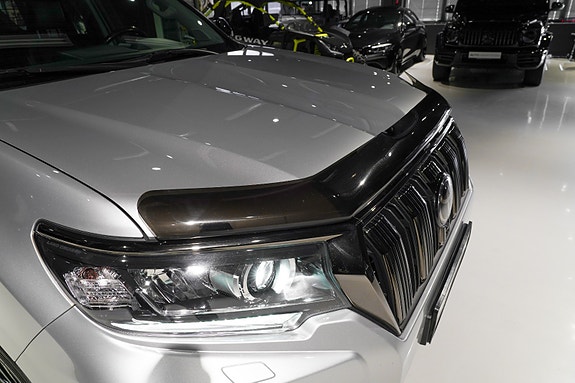 Toyota Land Cruiser 20 of 30