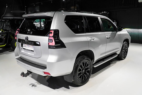 Toyota Land Cruiser 13 of 30
