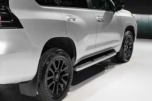 Toyota Land Cruiser 14 of 30