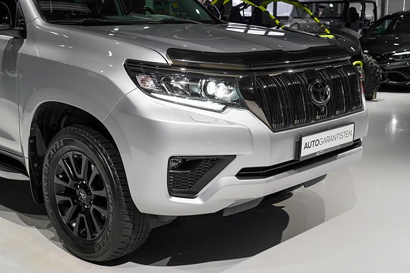 Toyota Land Cruiser 16 of 30