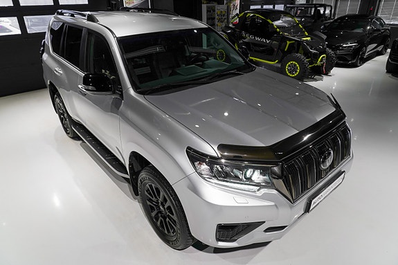 Toyota Land Cruiser 17 of 30