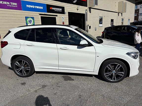 BMW X1 4 of 6