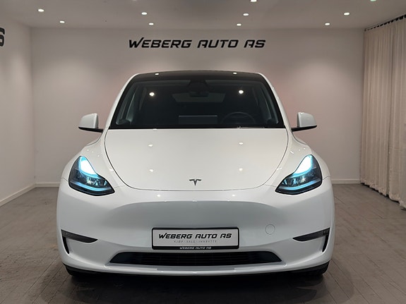 Tesla Model Y 3 of 23