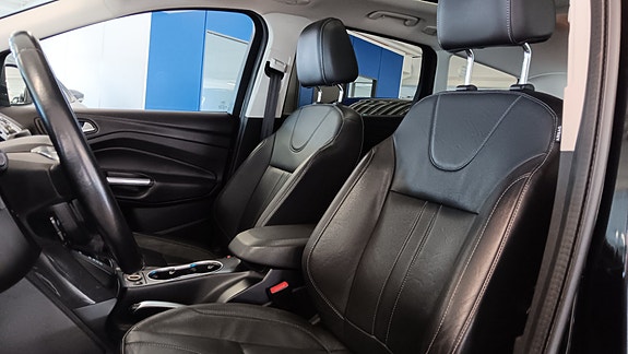 Ford Kuga 19 of 30