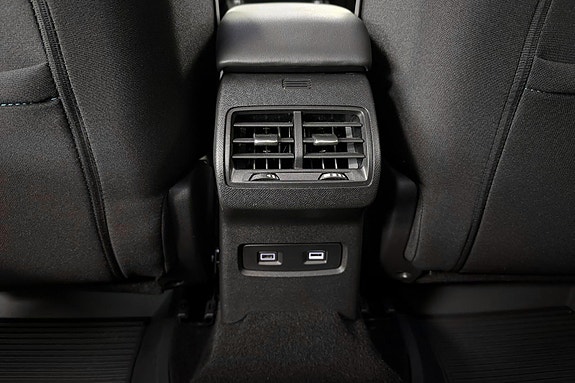 Citroen E-C4 X 27 of 30