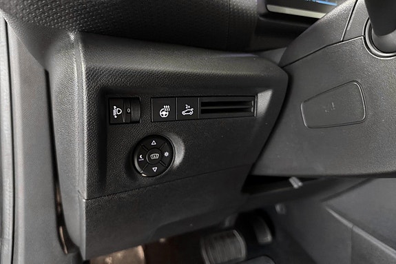 Citroen E-C4 X 28 of 30