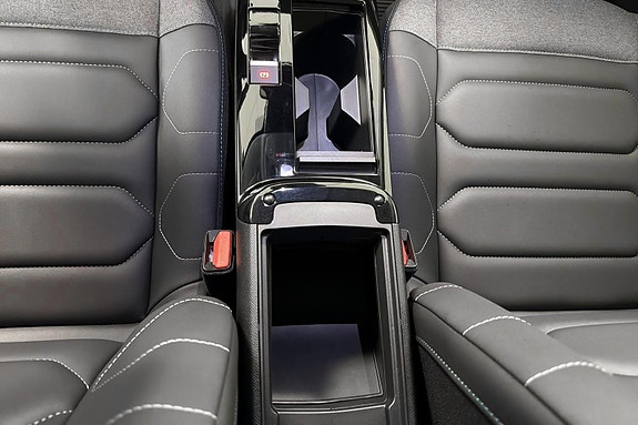 Citroen E-C4 X 29 of 30