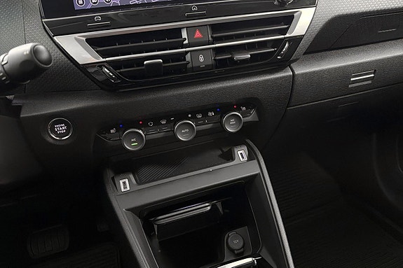 Citroen E-C4 X 15 of 30