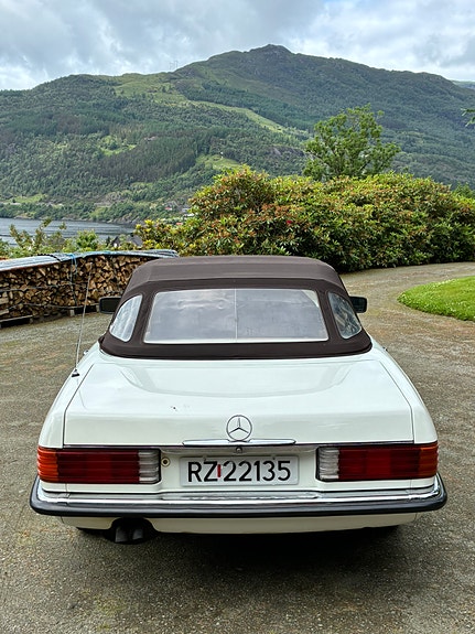 Mercedes-Benz SL280 14 of 18
