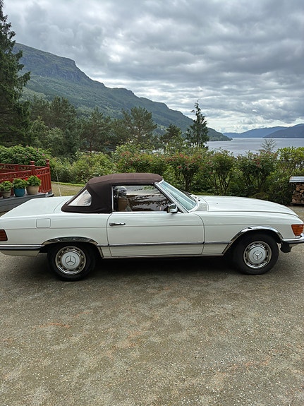 Mercedes-Benz SL280 7 of 18