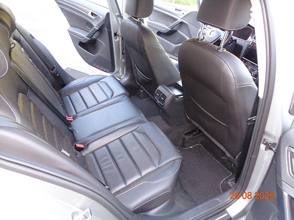 Volkswagen e-Golf VII 13 of 27