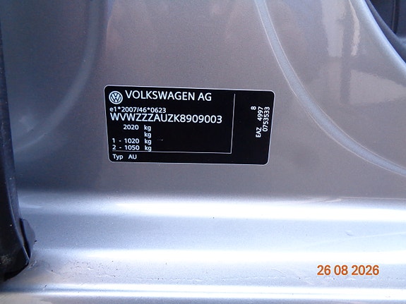 Volkswagen e-Golf VII 9 of 27
