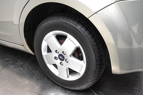 Ford Focus 9 of 21