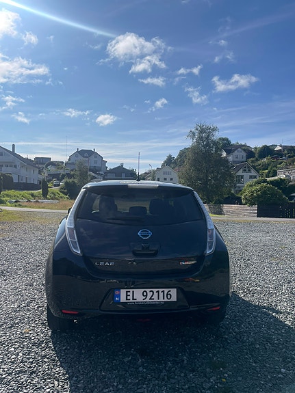 Nissan Leaf 6 of 23
