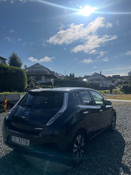 Nissan Leaf 7 of 23