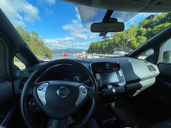 Nissan Leaf 15 of 23