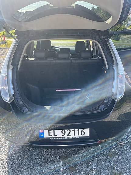 Nissan Leaf 12 of 23