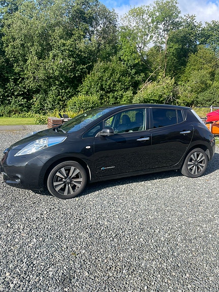Nissan Leaf 3 of 23