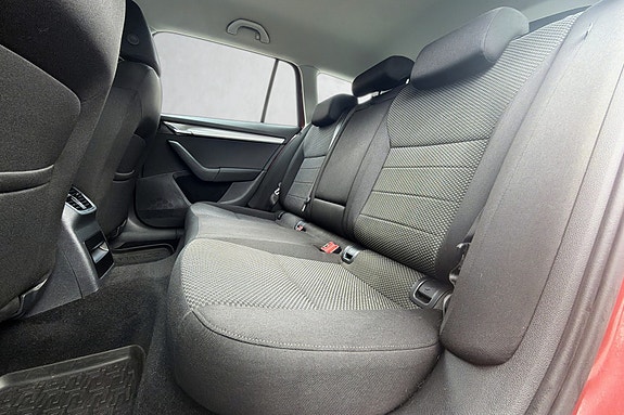 Skoda Octavia 7 of 10