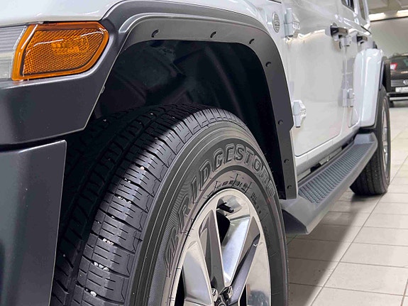 Jeep Wrangler Unlimited 8 of 30